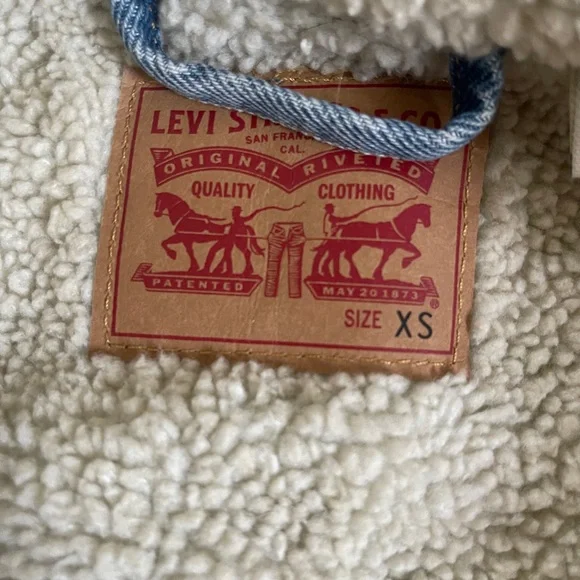 Levi's Sherpa lined denim trucker jacket #denimjacket #truckerjacket #90s XS - Picture 4 of 7